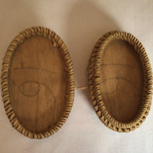 Love birds carved wooden and weaved trinket holder - Picture 4 of 4